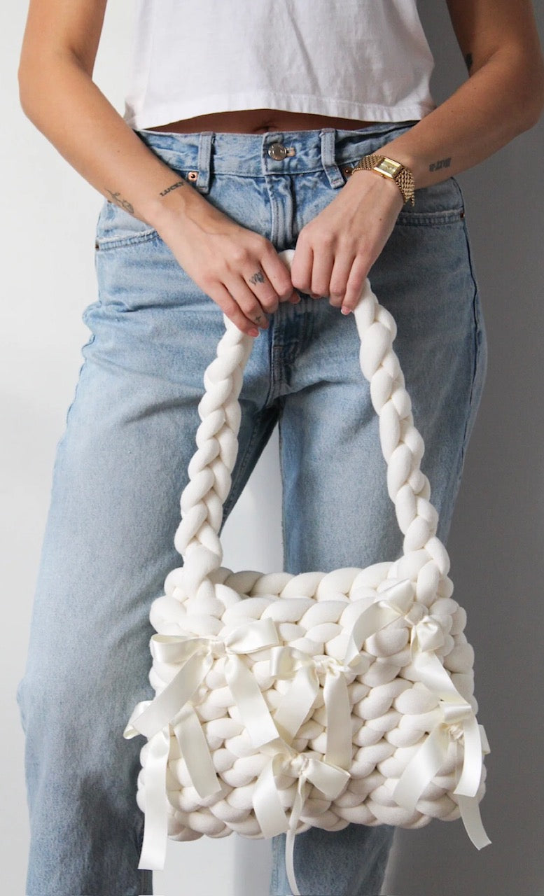 Chunky Ivory w/Bows
